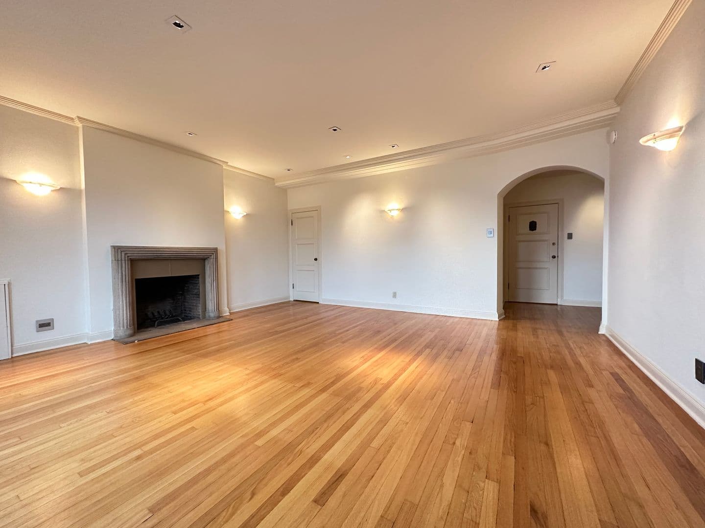 San Francisco Apartment: 2090 Broadway Street