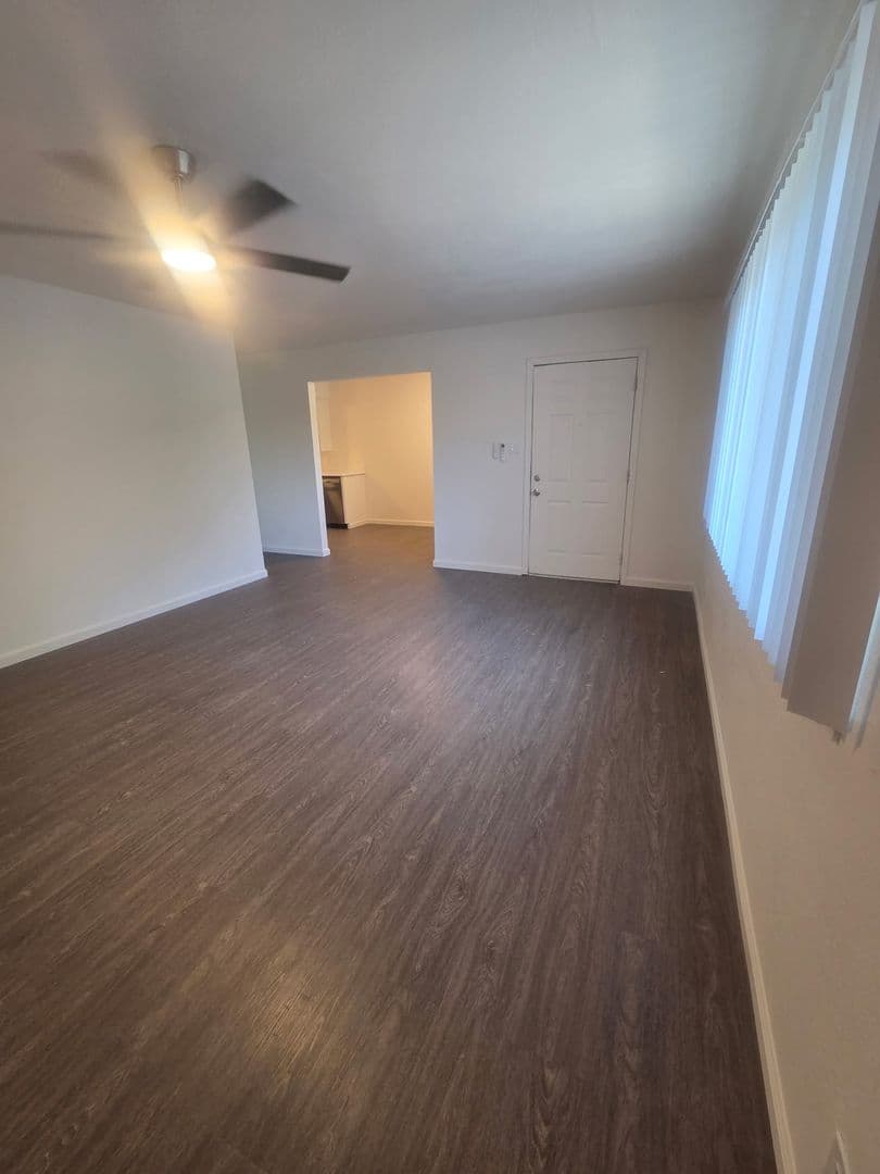 Roseville Apartment: 1813 Piedmont Way
