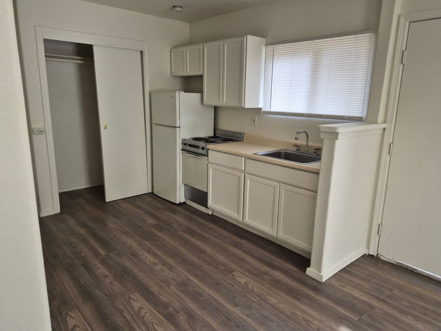 Clearlake Apartment: 5735 Old Hwy 53