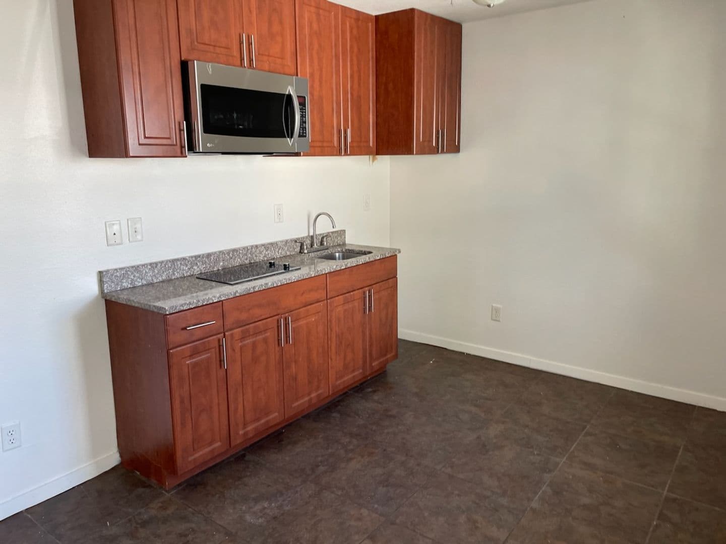 Lakeport Apartment: 2301 Beach Lane