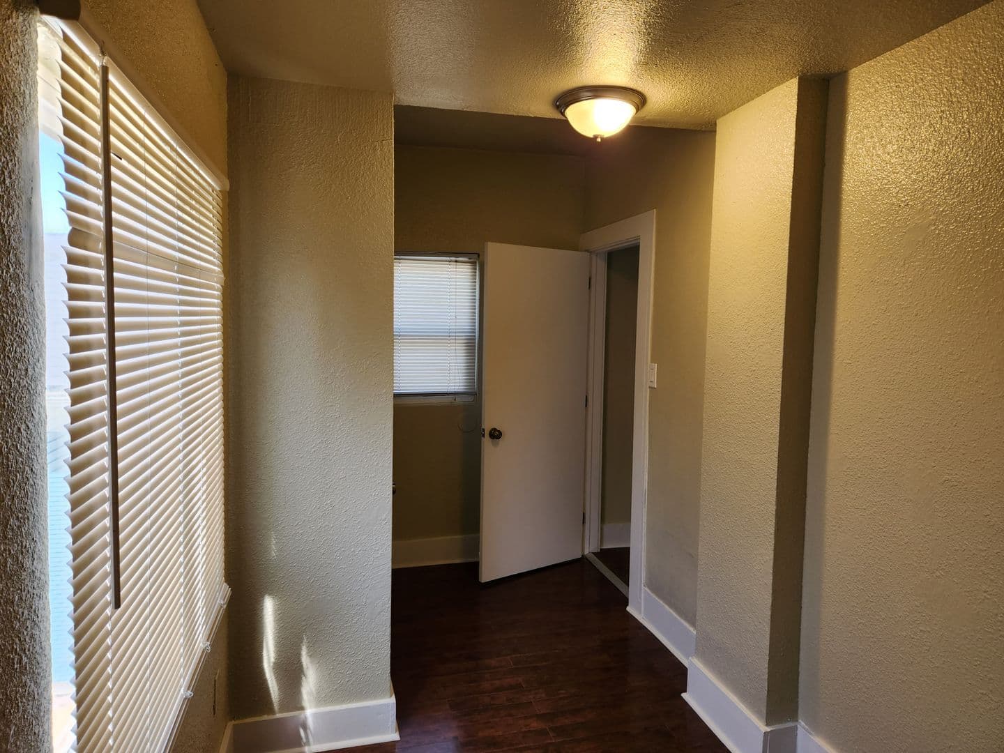 Sacramento Apartment: 3448 Y Street