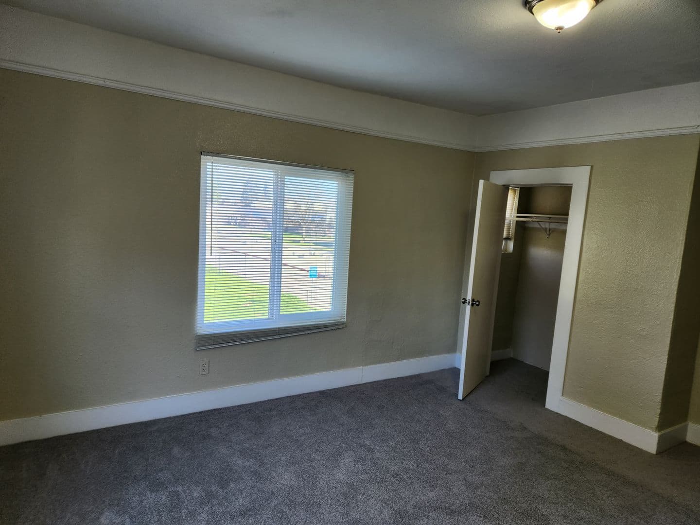 Sacramento Apartment: 3448 Y Street