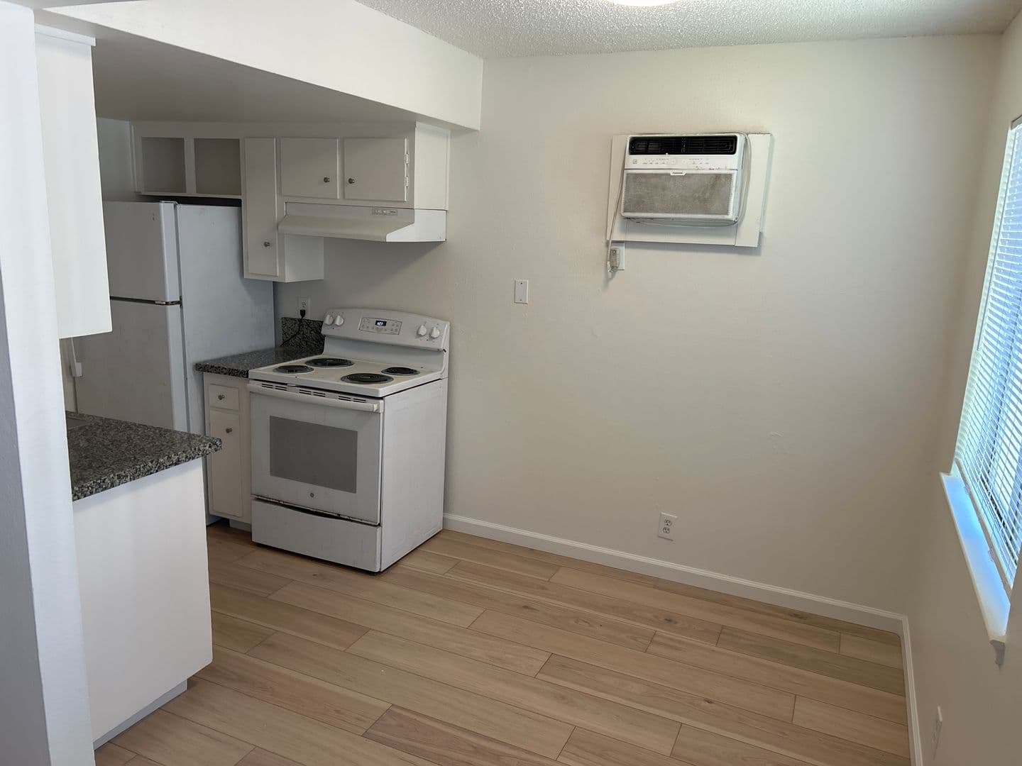 West Sacramento Apartment: 630 Maple Street