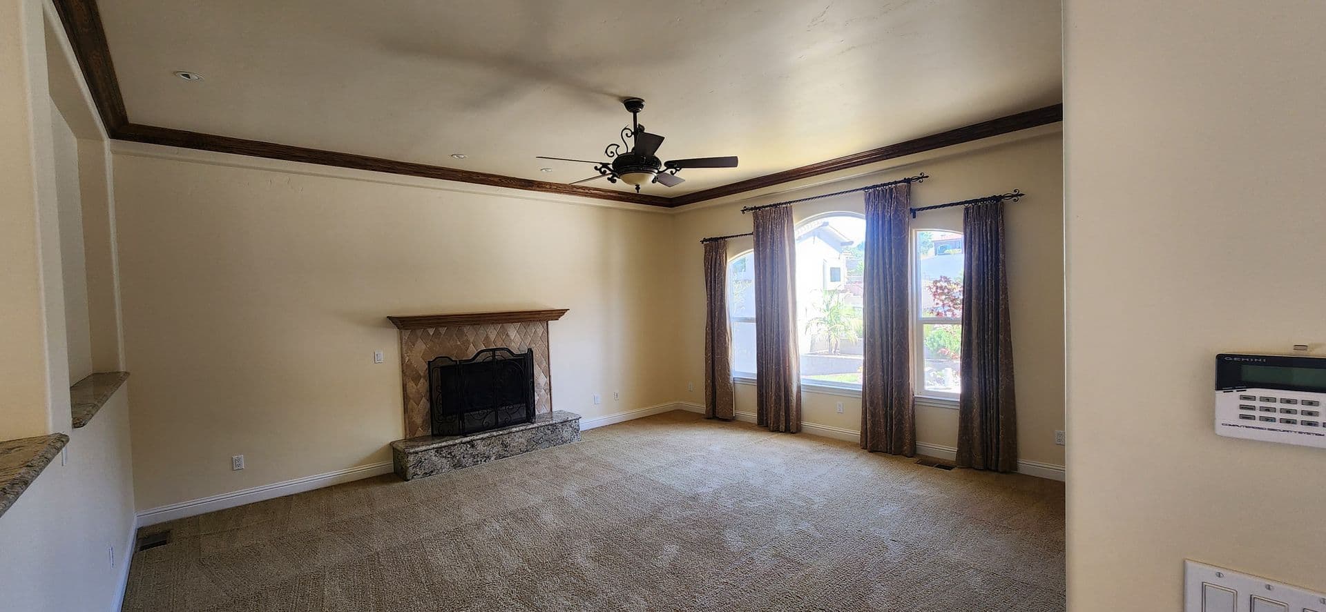 Grover Beach House: 690 Balboa