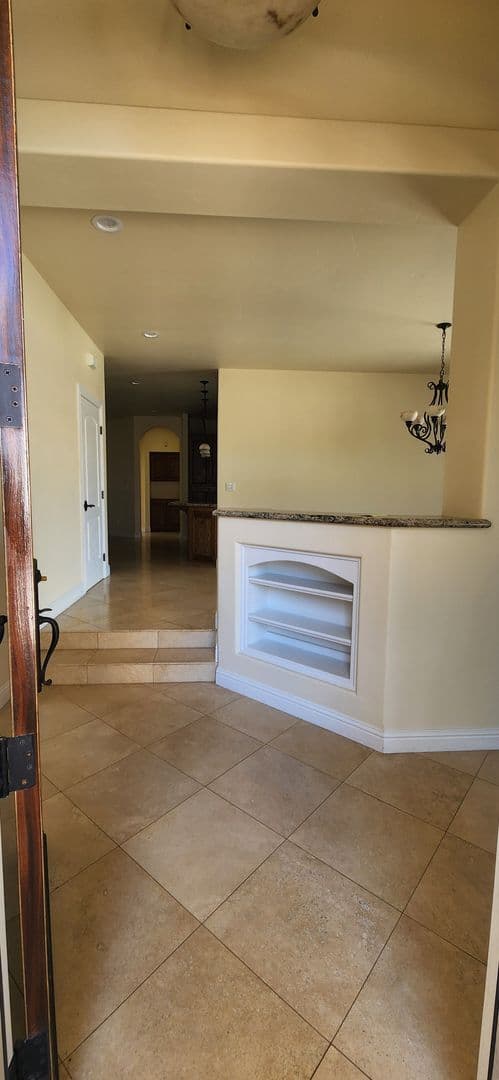 Grover Beach House: 690 Balboa