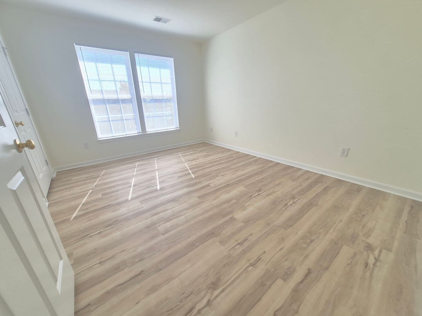 Fredericksburg House: 5207 Linden Drive