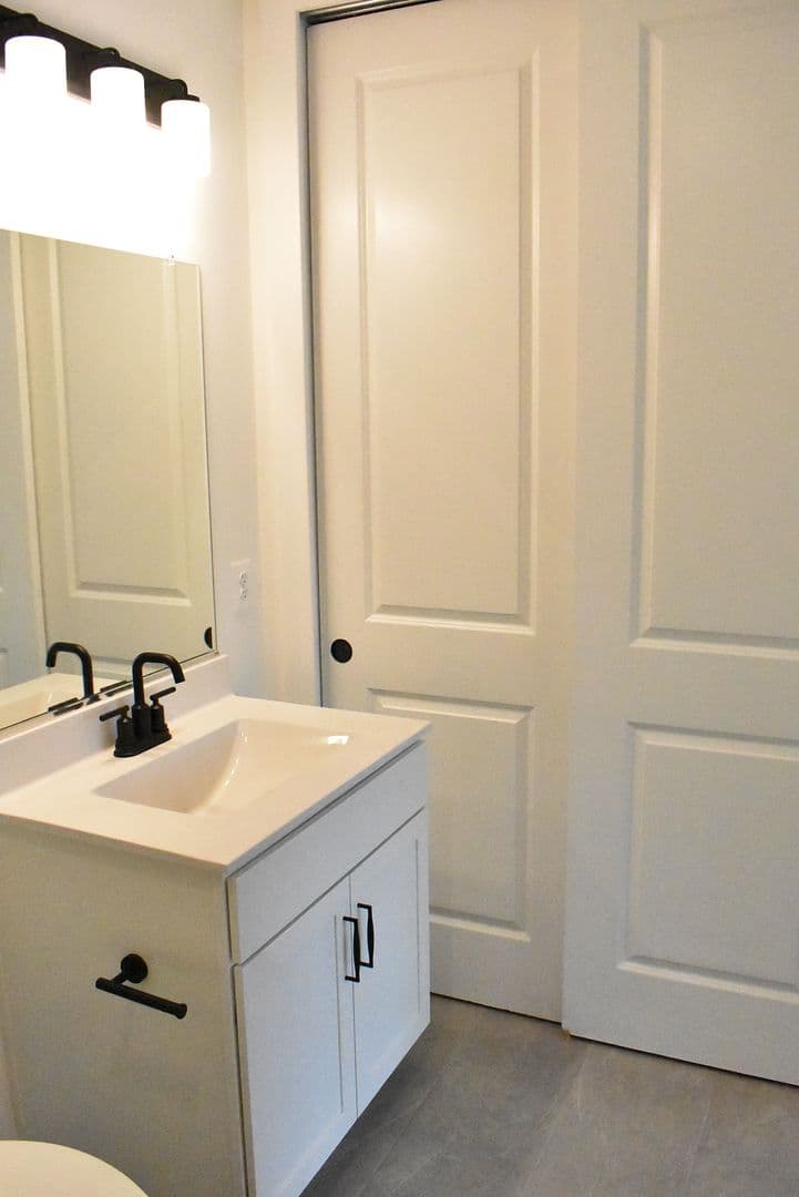 Fredericksburg Townhome: 9604 Blue Ash Alley