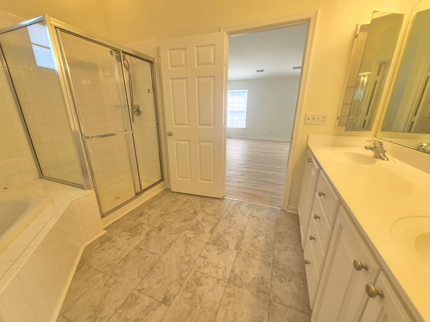 Fredericksburg House: 5207 Linden Drive