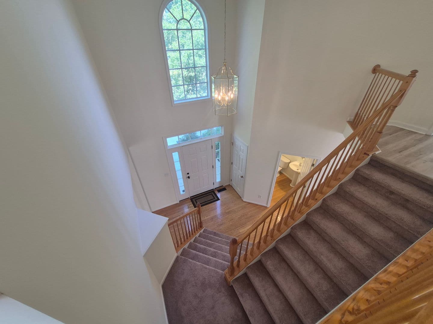 Fredericksburg House: 5207 Linden Drive