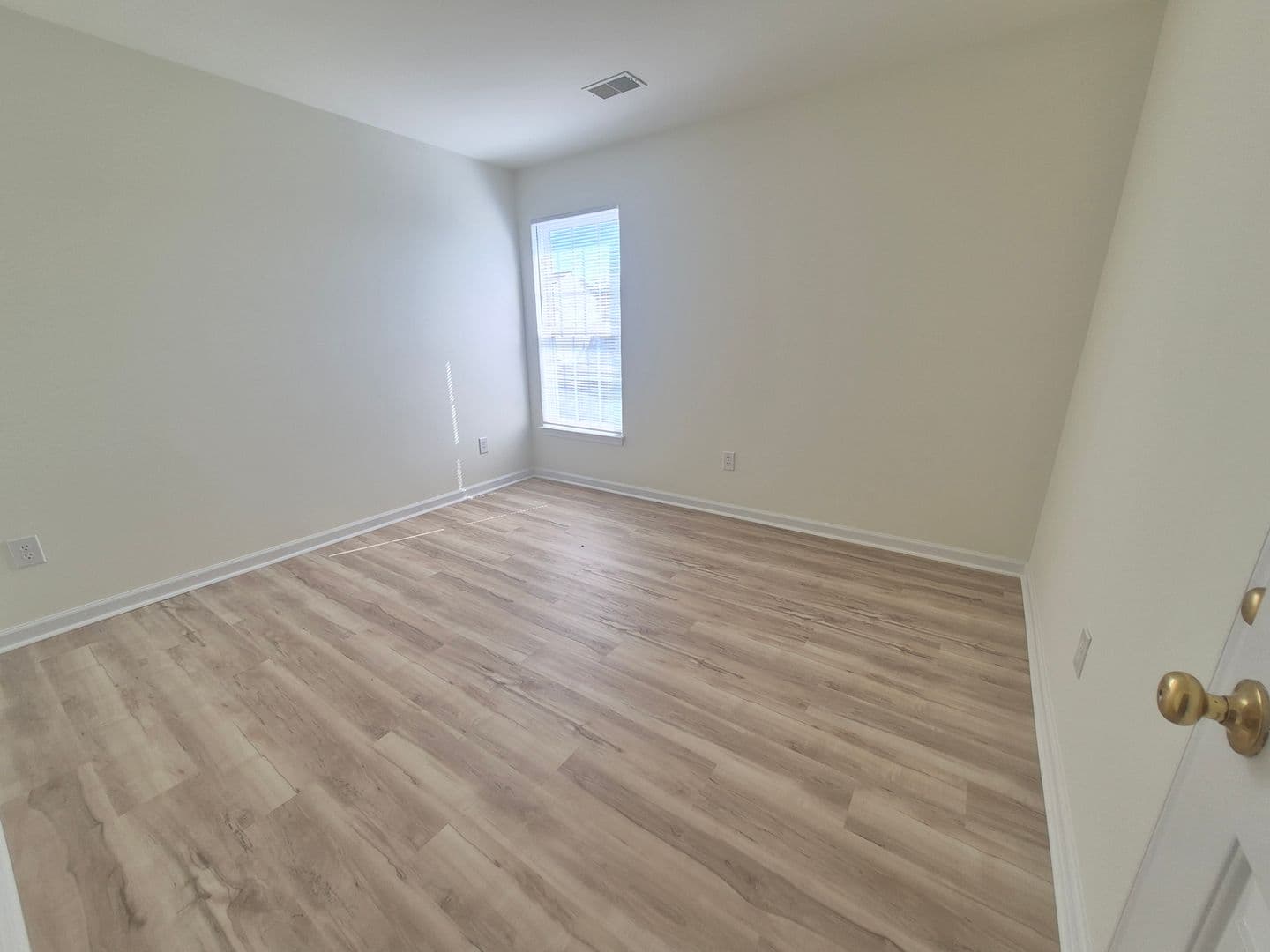 Fredericksburg House: 5207 Linden Drive