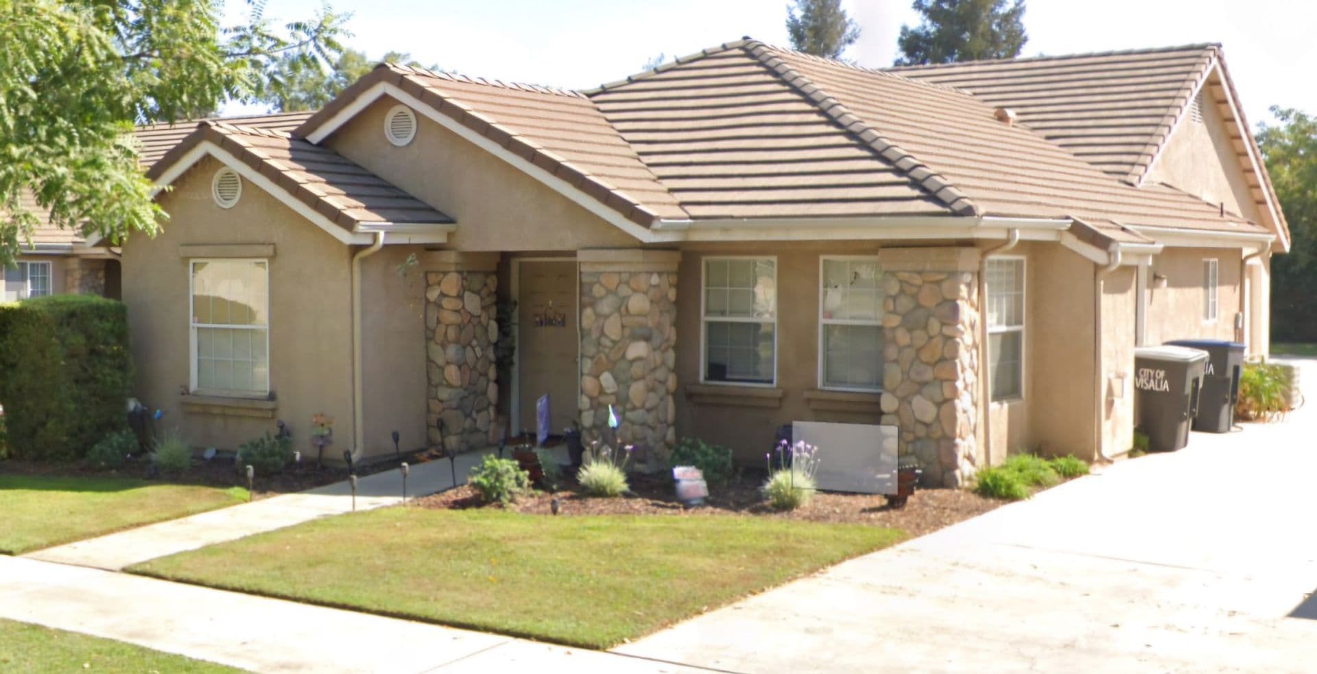Visalia Apartment: 3547, 3549, 3551, 3553 W. Babcock