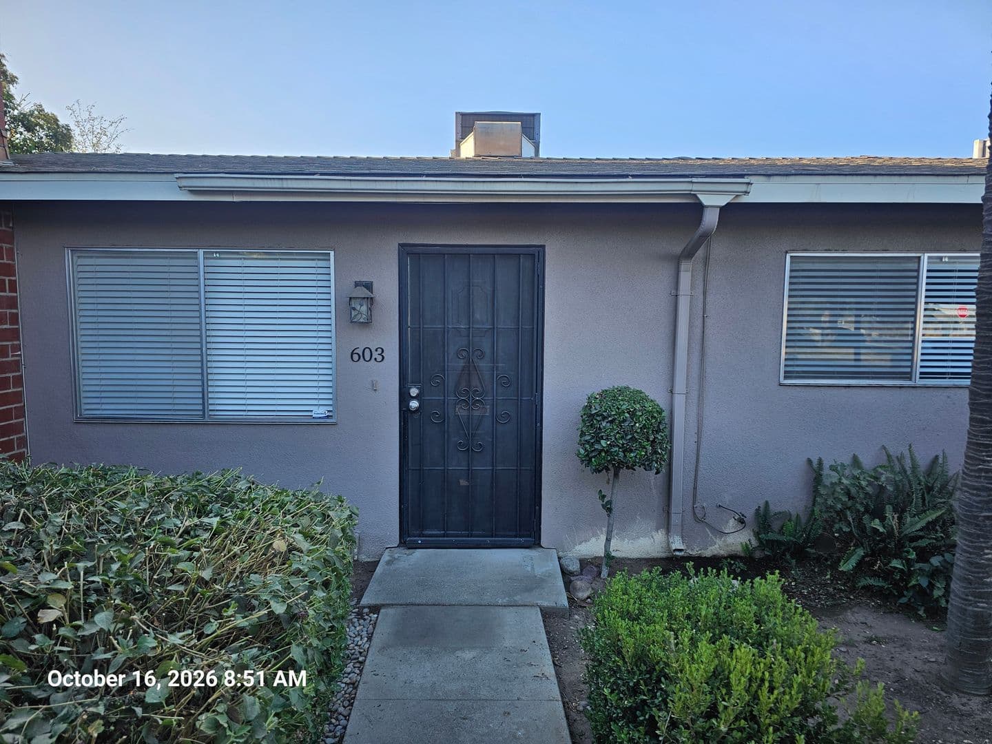 Tulare Apartment: 601 - 603 - 605 E. Willow Ct.