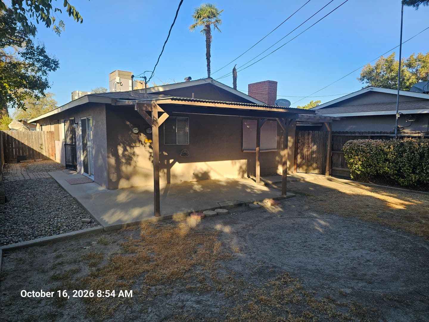 Tulare Apartment: 601 - 603 - 605 E. Willow Ct.