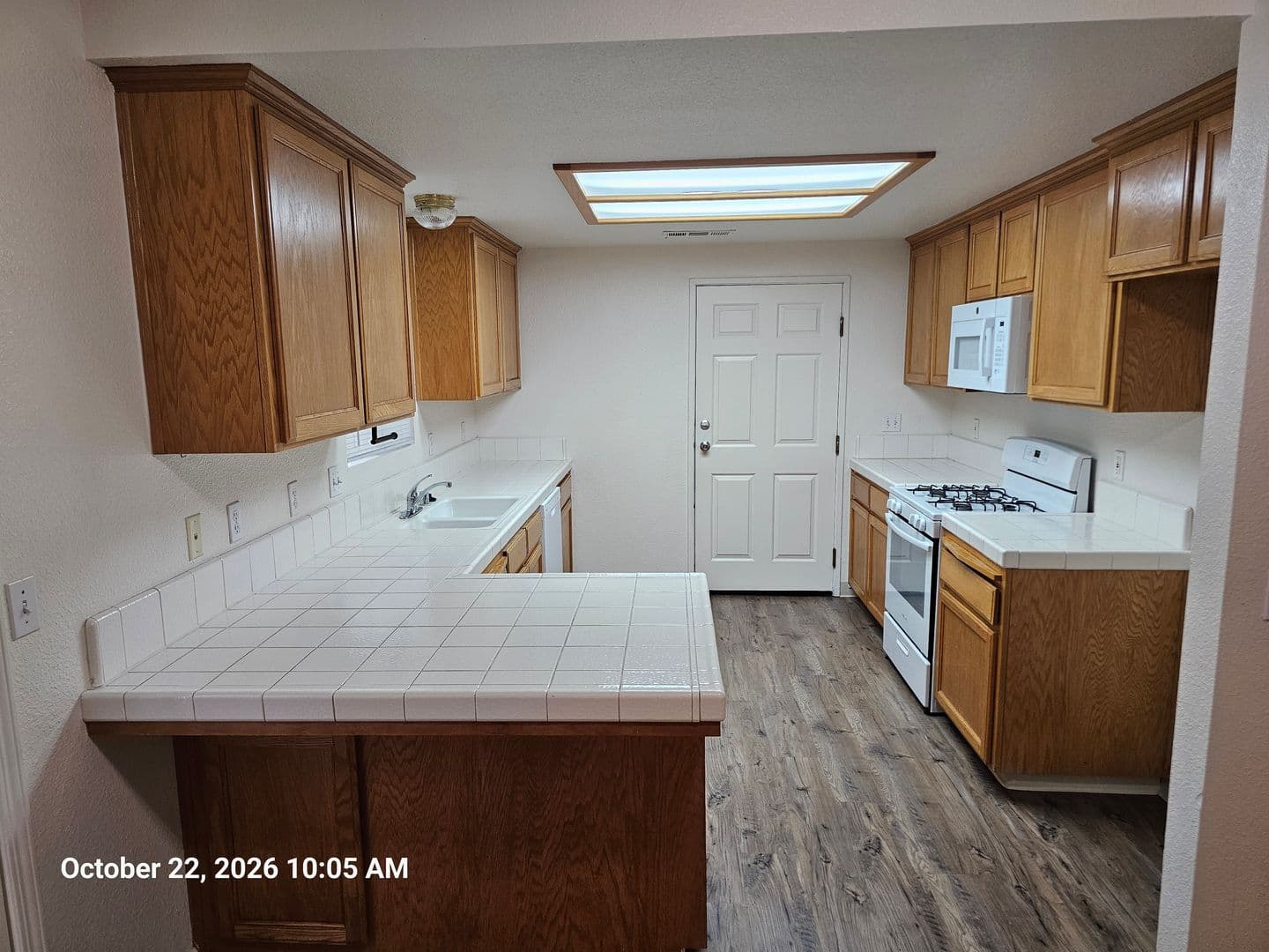 Visalia Apartment: 3547, 3549, 3551, 3553 W. Babcock