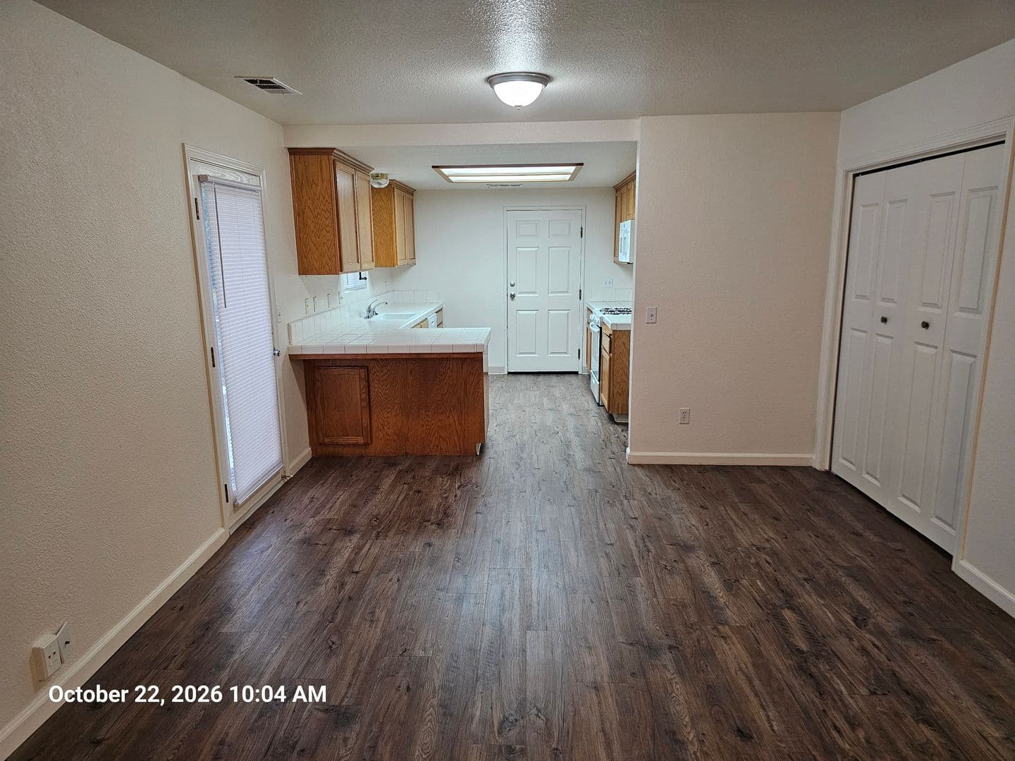 Visalia Apartment: 3547, 3549, 3551, 3553 W. Babcock