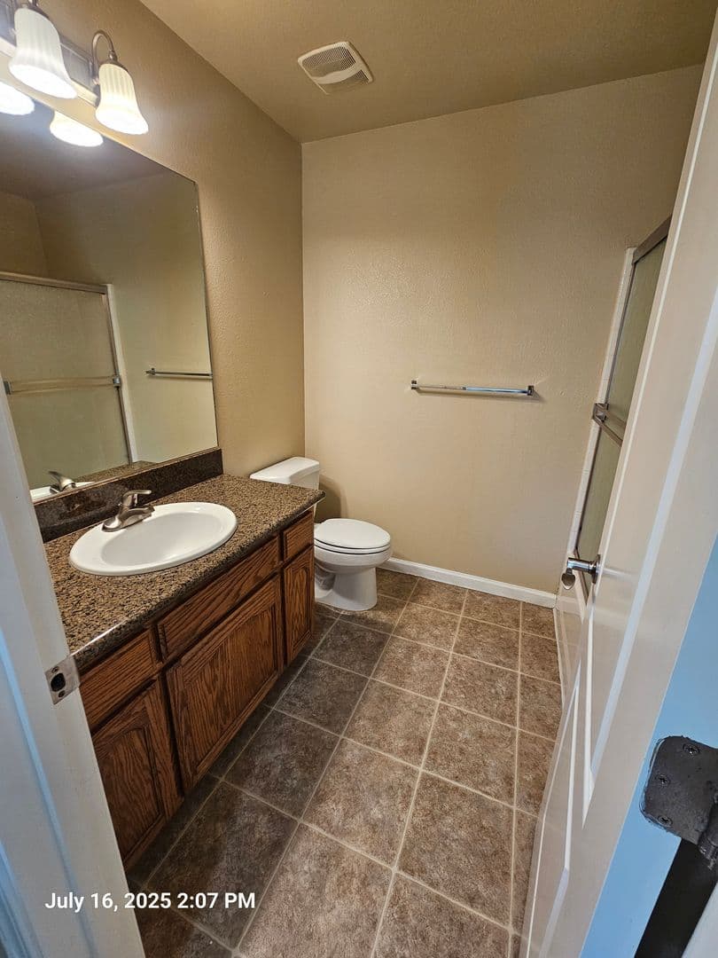 Tulare House: 1060 Goble Ct.