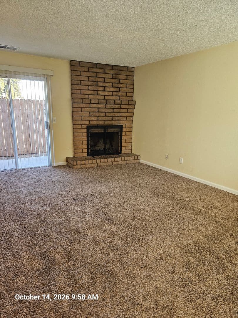 Tulare House: 462 N. Cherry St.