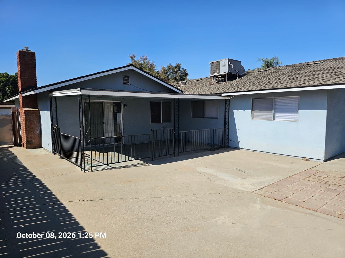 Tulare House: 716 S. Mark