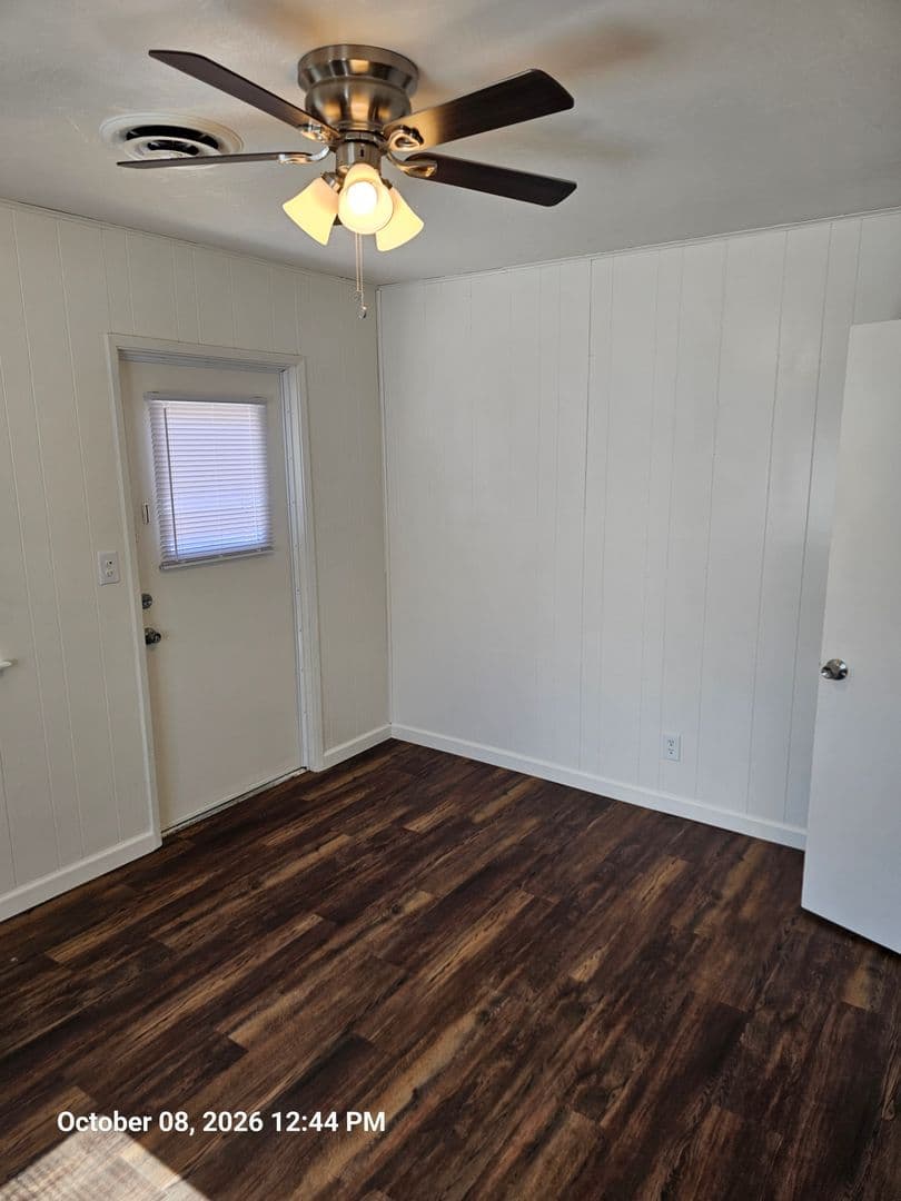 Tulare House: 343 North Gem St.