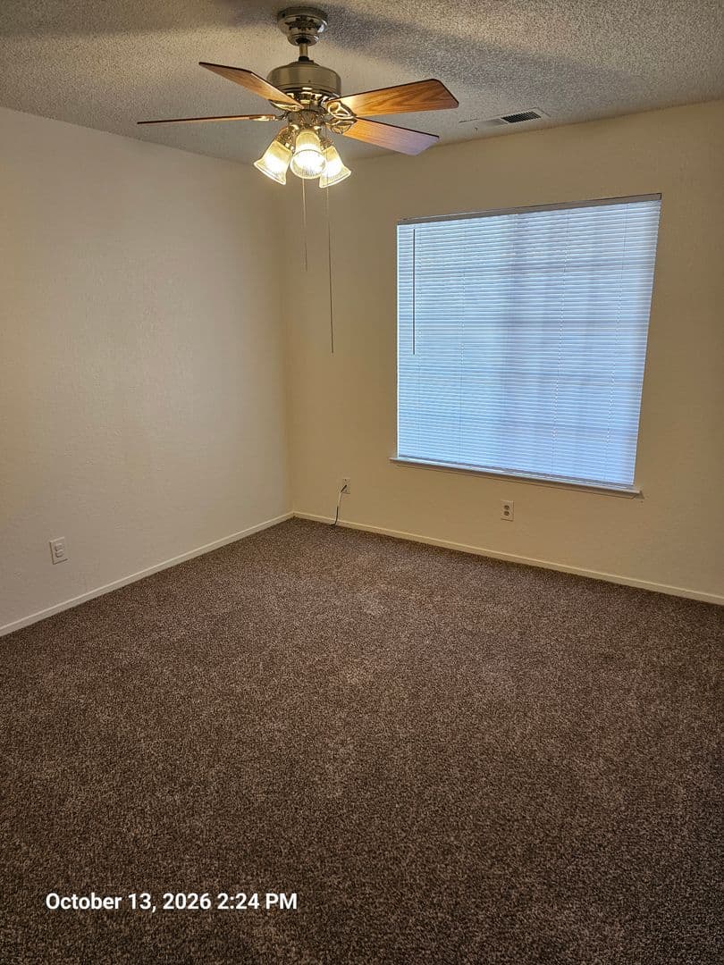 Tulare House: 1673 Eastbrook