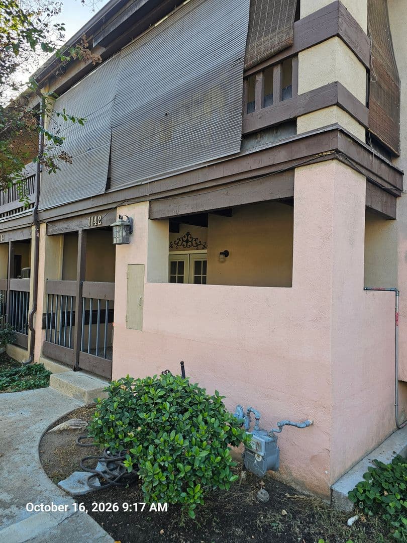 Tulare House: 1142 N. Gem St.
