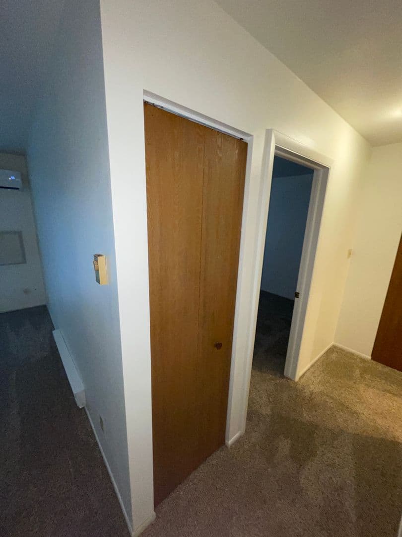 Sycamore Apartment: 1117 S Cross St. Office