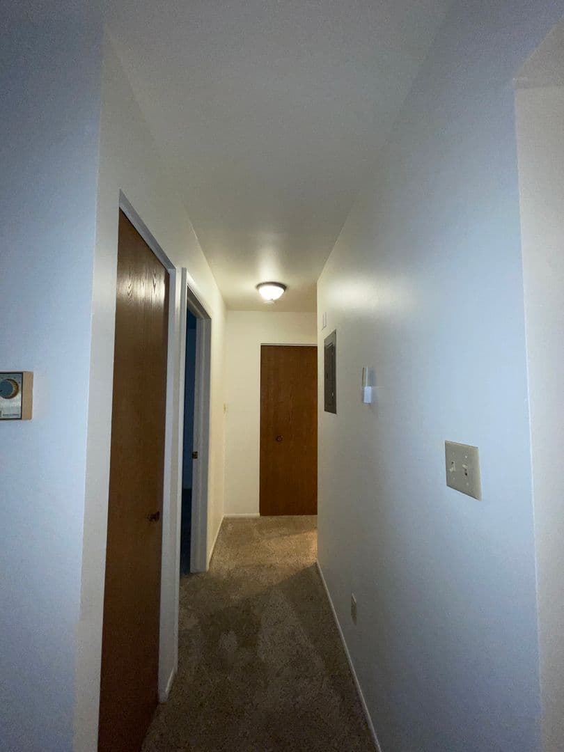 Sycamore Apartment: 1117 S Cross St. Office