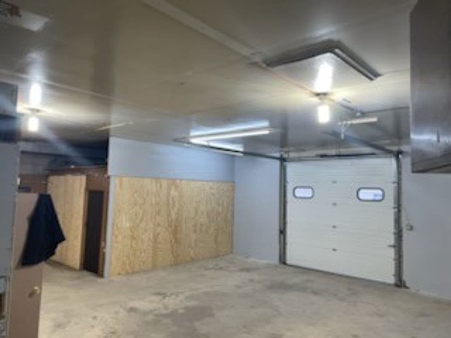 Madison Apartment: 907 Office #B Stewart Street