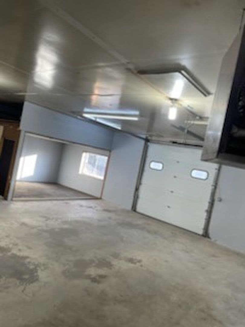 Madison Apartment: 907 Office #B Stewart Street