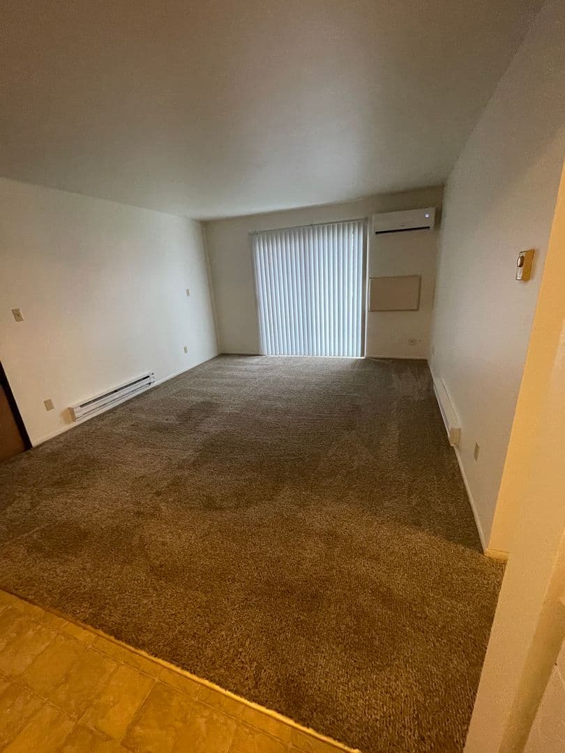 Sycamore Apartment: 1117 S Cross St. Office