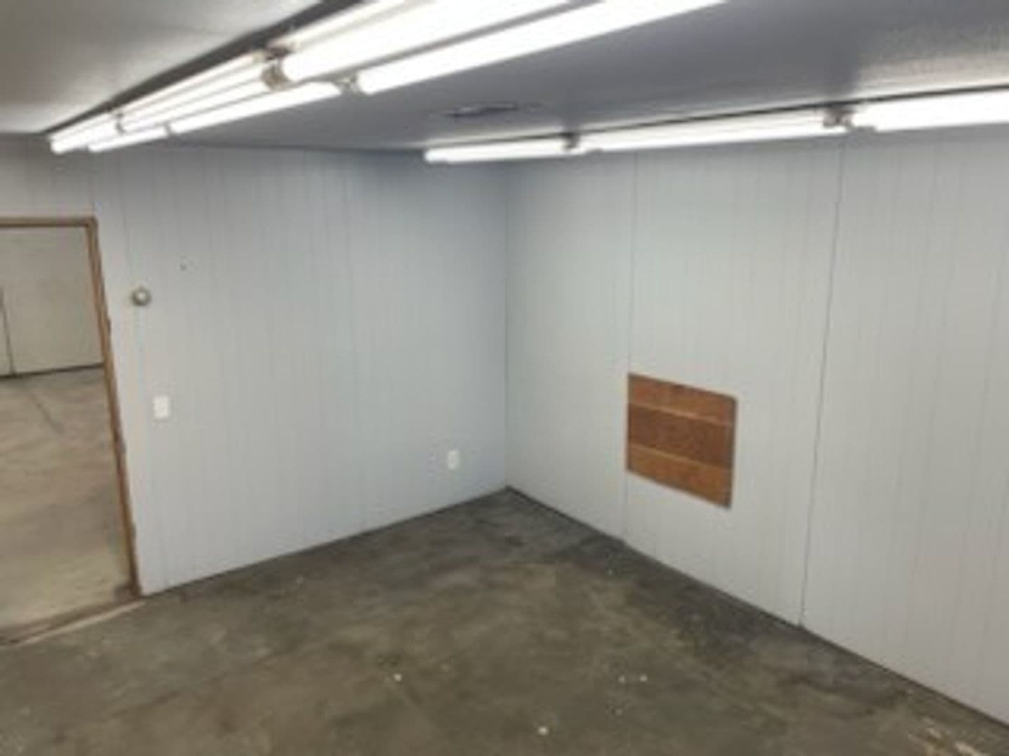 Madison Apartment: 907 Office #B Stewart Street