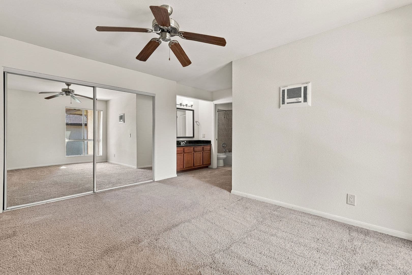 Oceanside Townhome: 615 Fredricks Ave #112