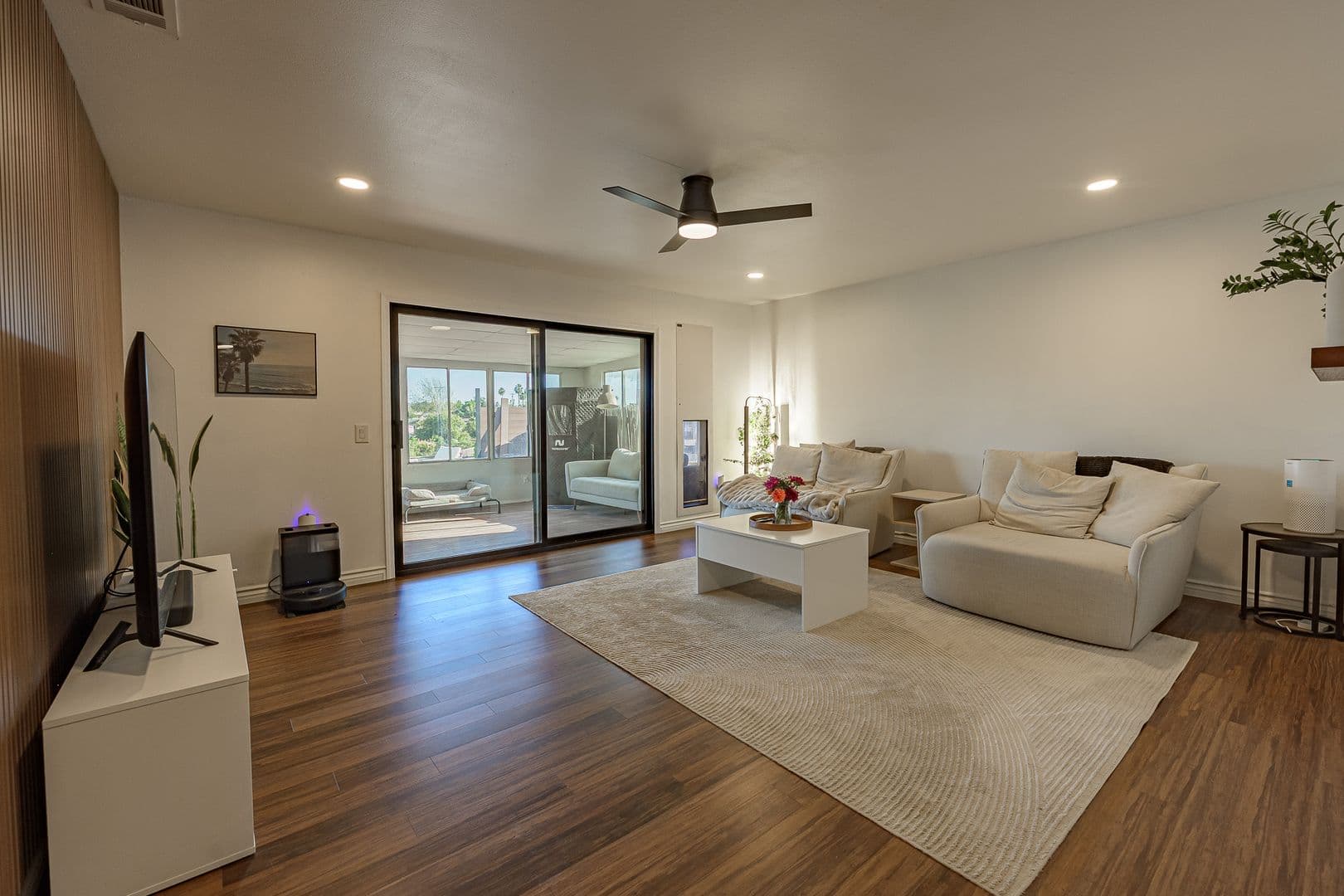 Oceanside House: 4931 Stephanie Pl