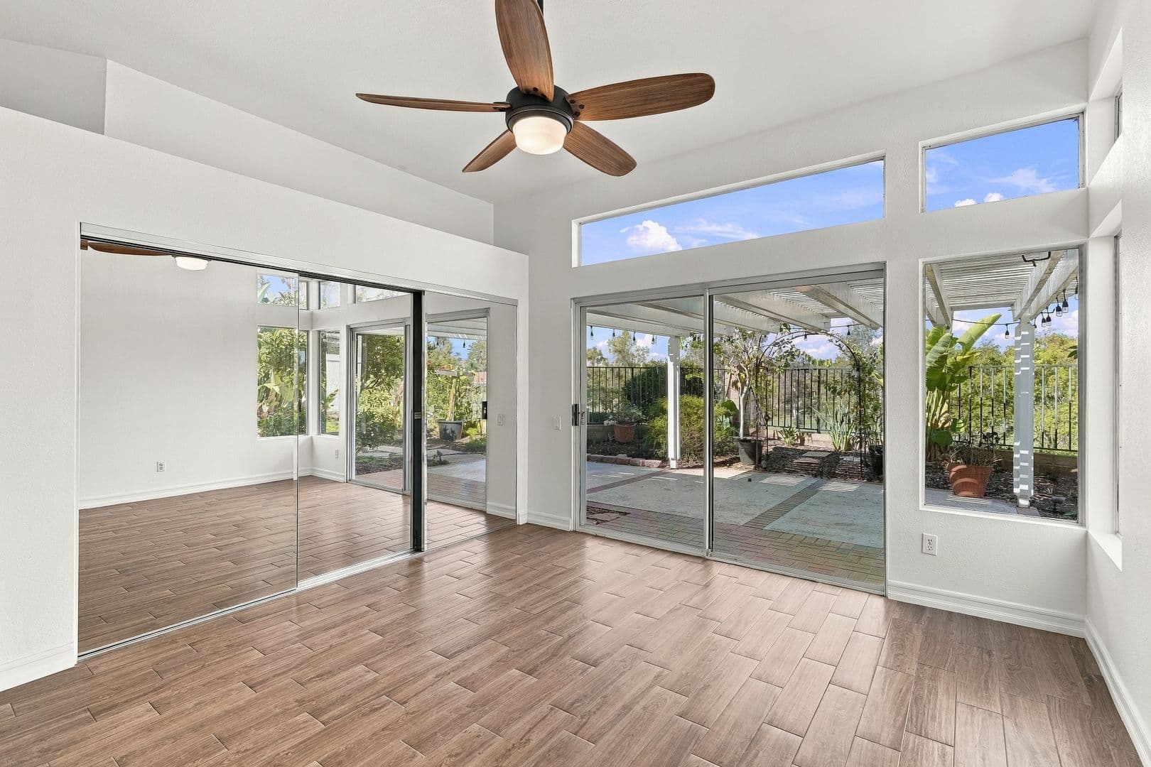 Vista House: 1086 Almeria Ct