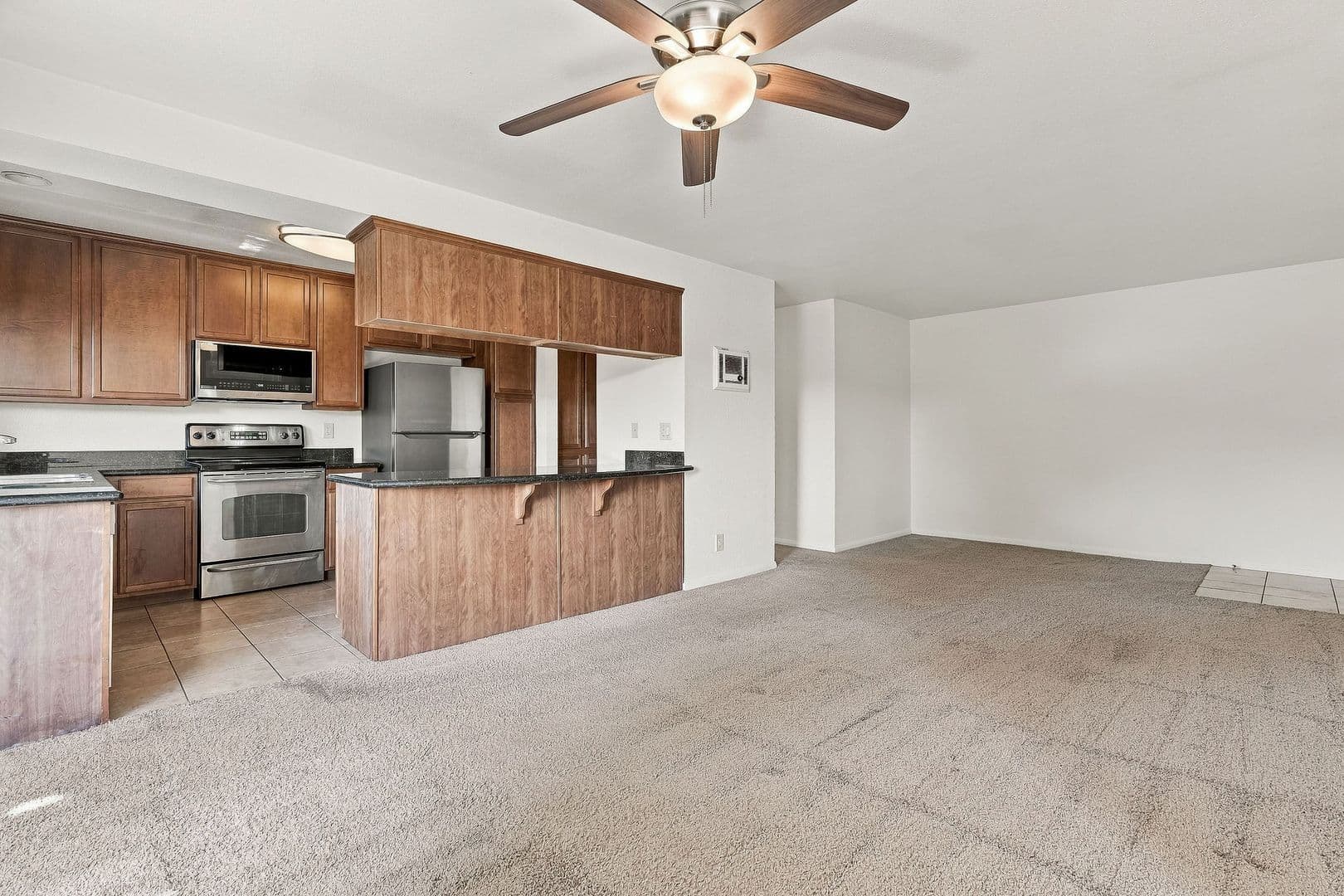 Oceanside Townhome: 615 Fredricks Ave