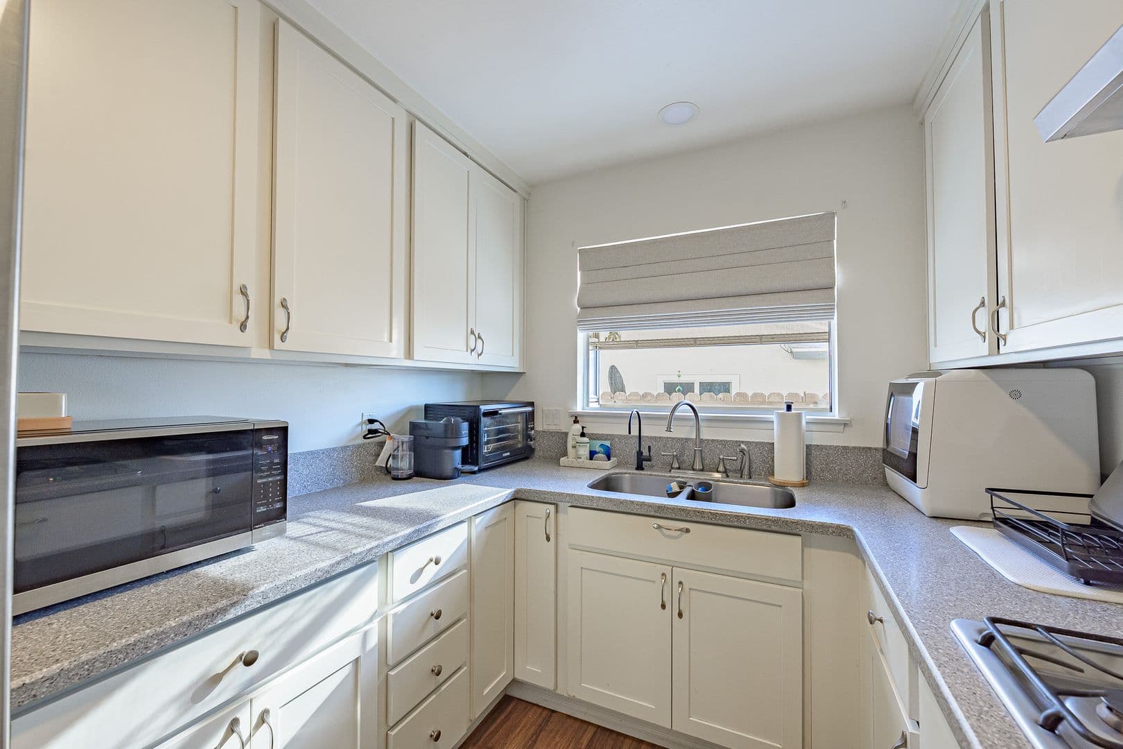 Oceanside House: 4931 Stephanie Pl