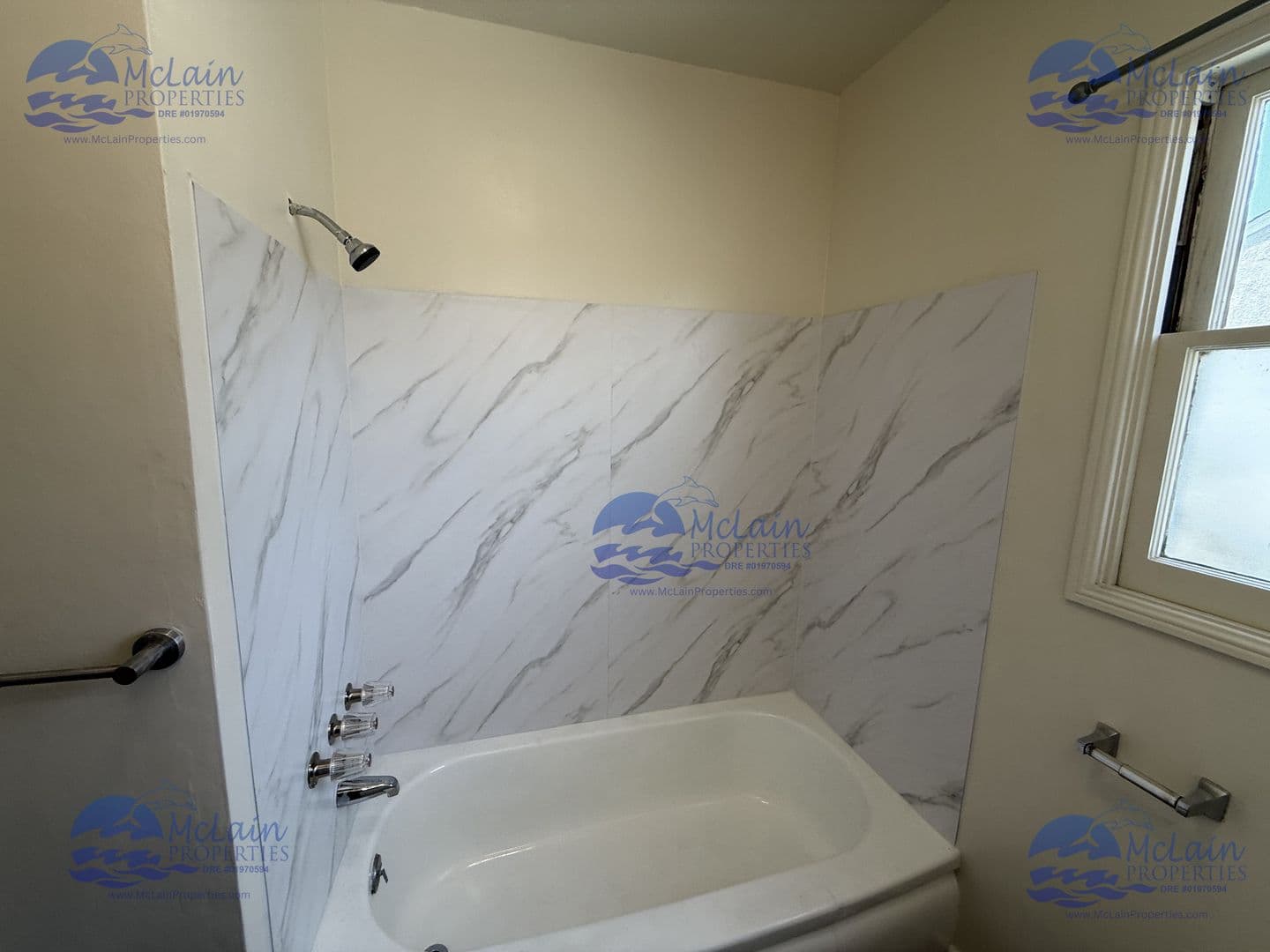 San Diego House: 4236 Corinth St