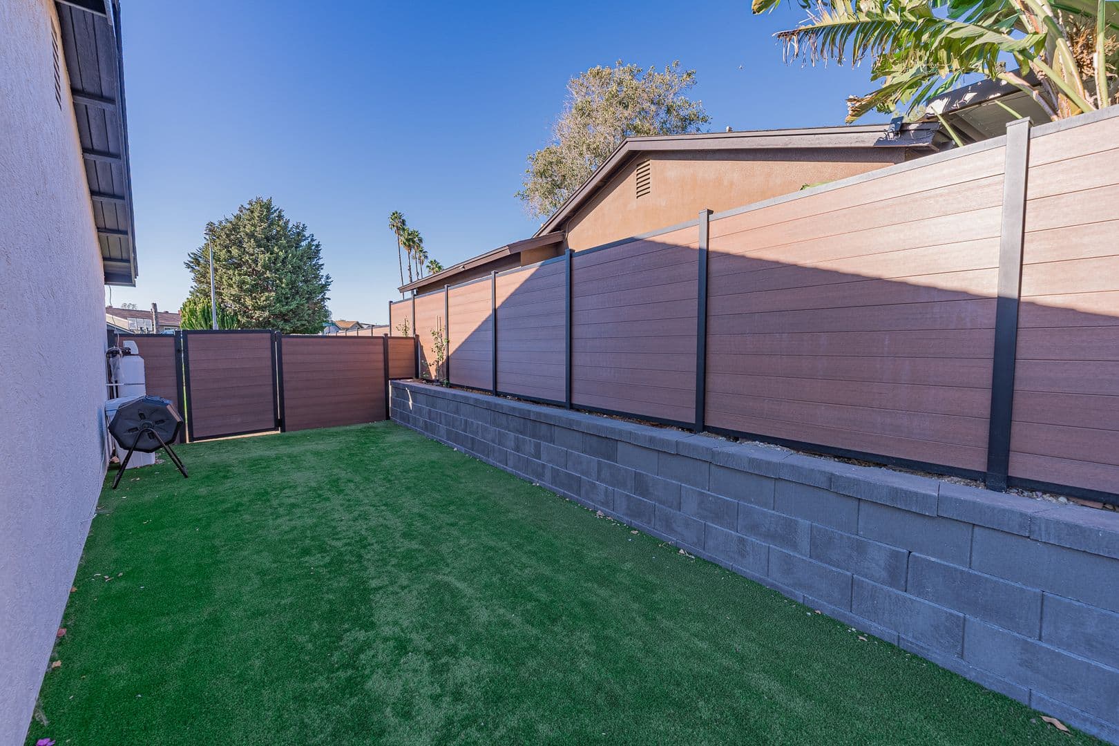 Oceanside House: 4931 Stephanie Pl