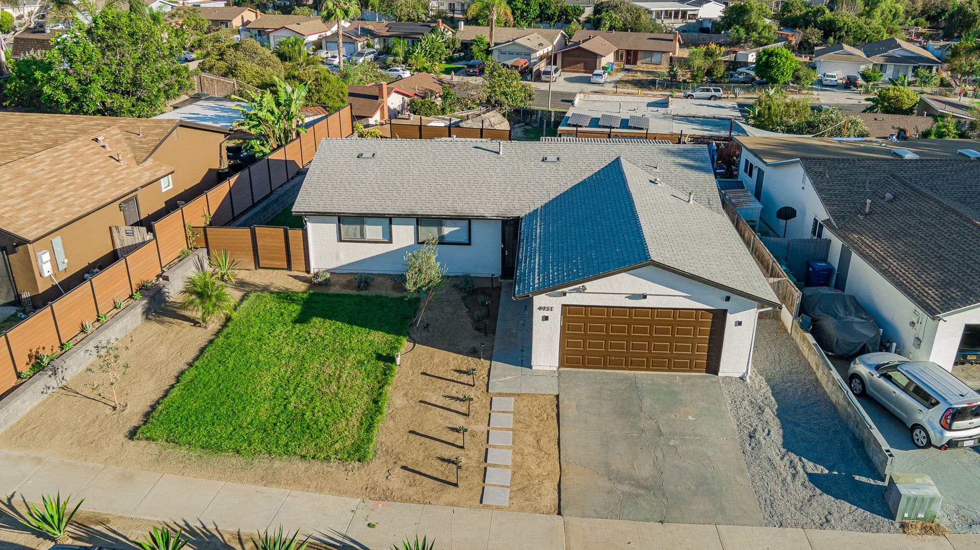 Oceanside House: 4931 Stephanie Pl