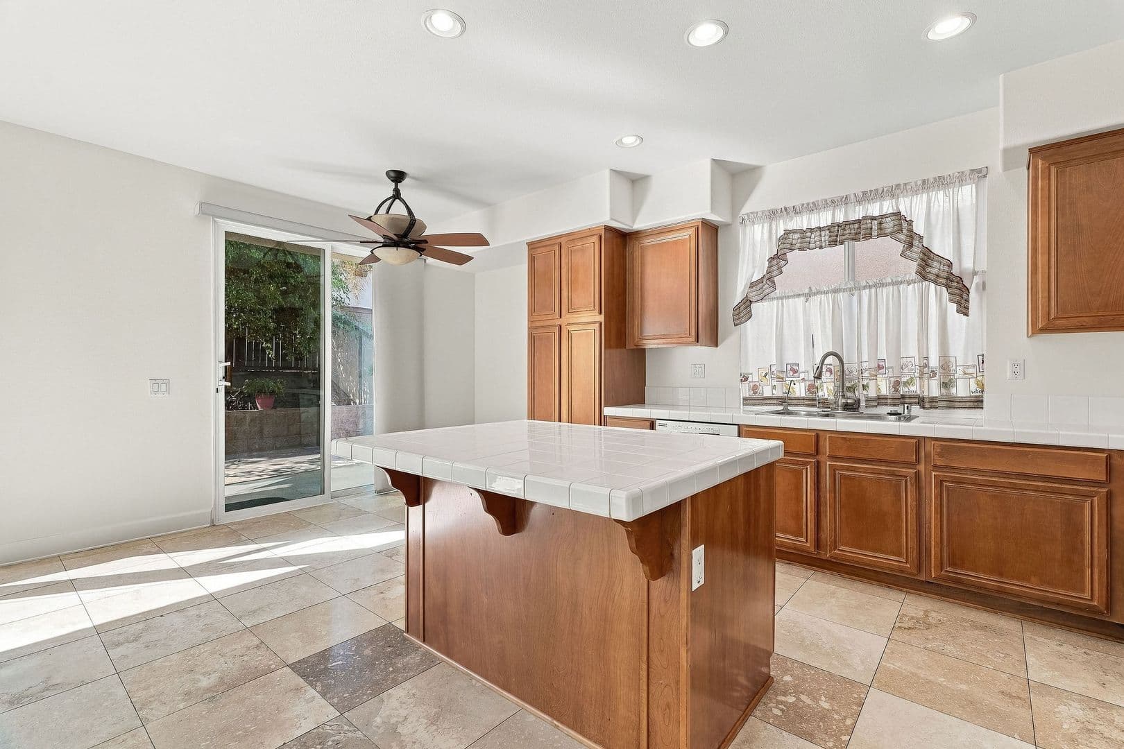 Oceanside House: 1351 Enchante Way