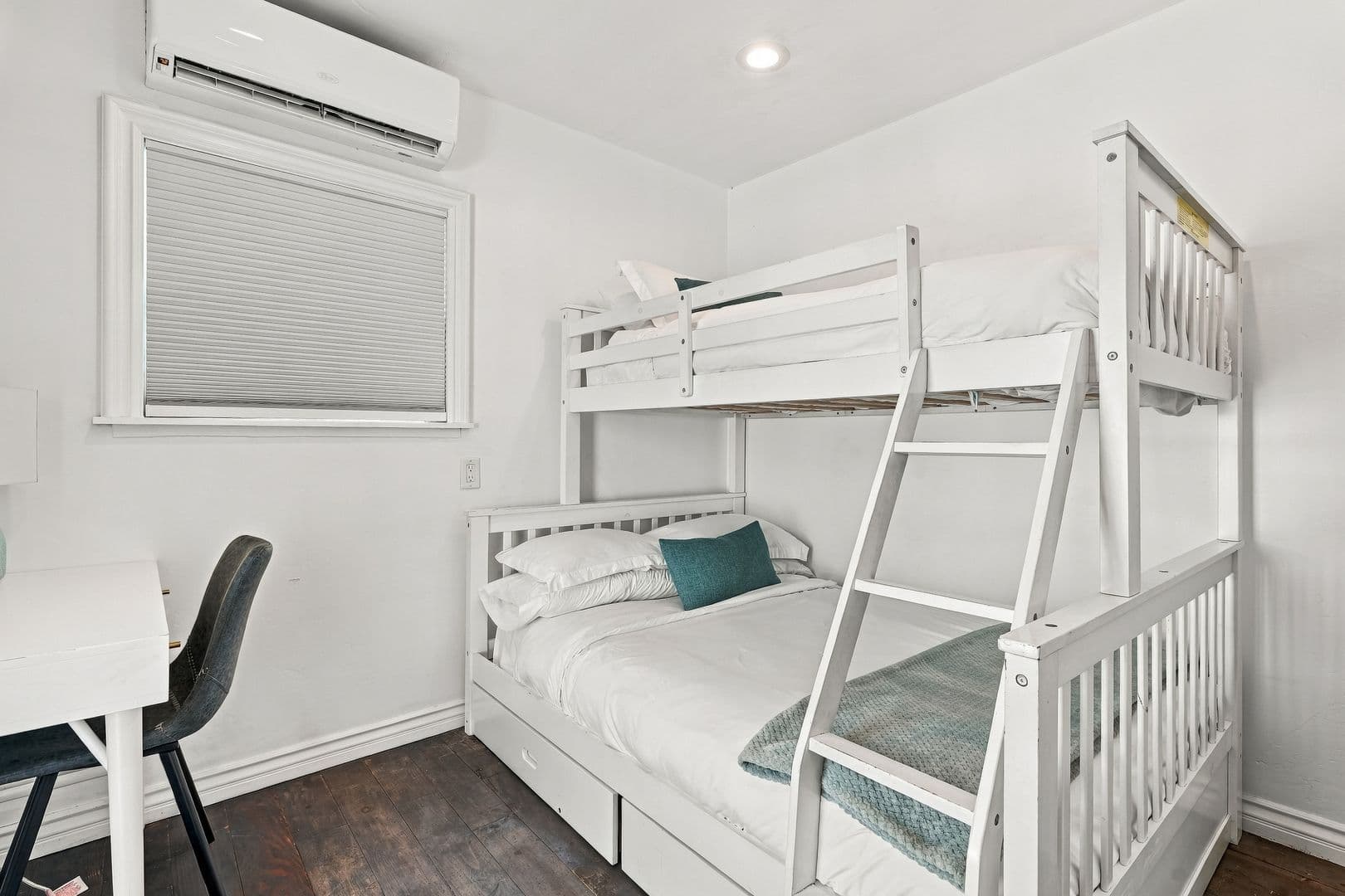 Carlsbad Apartment: 3900 Garfield Street