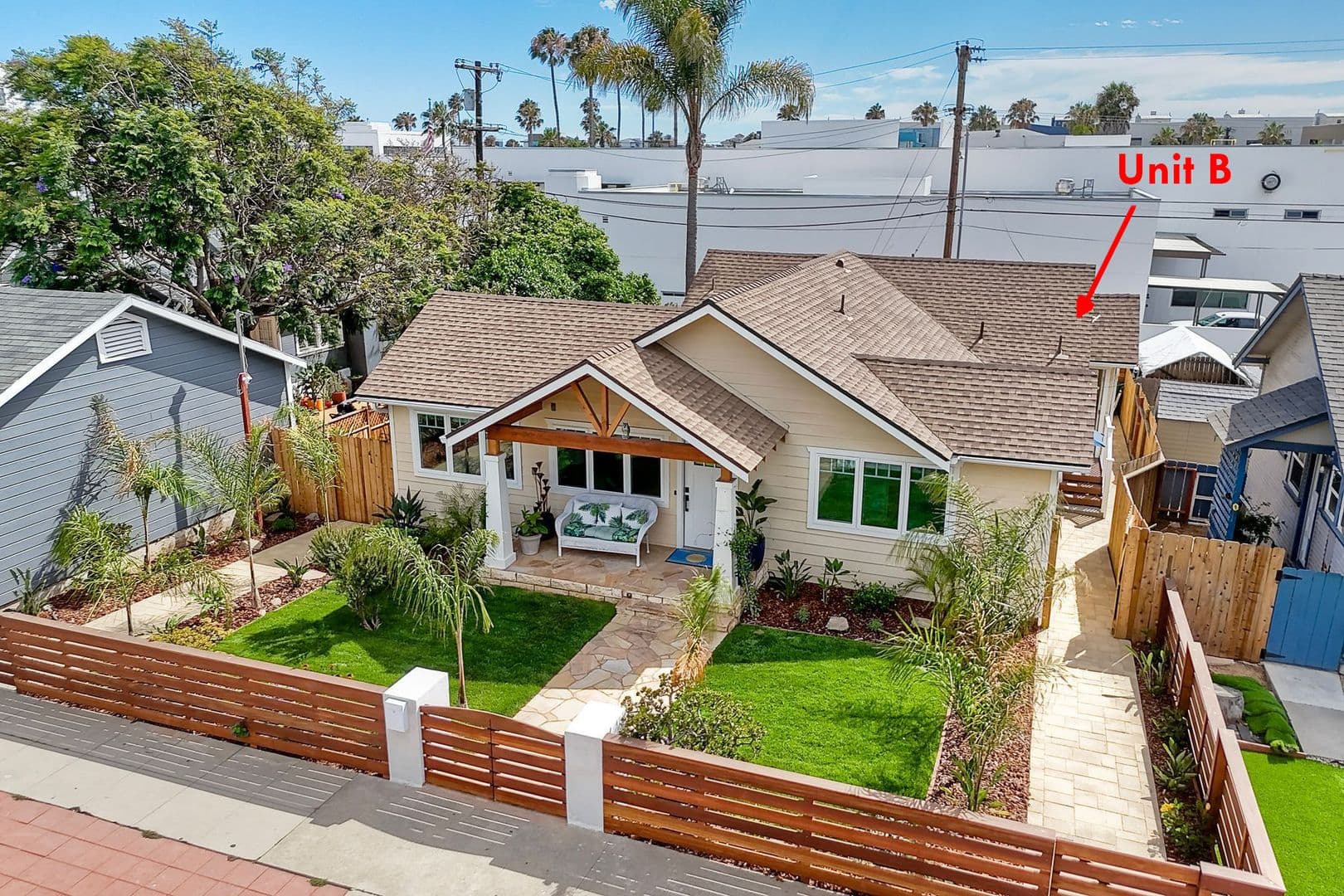 Oceanside Apartment: 409 N Ditmar