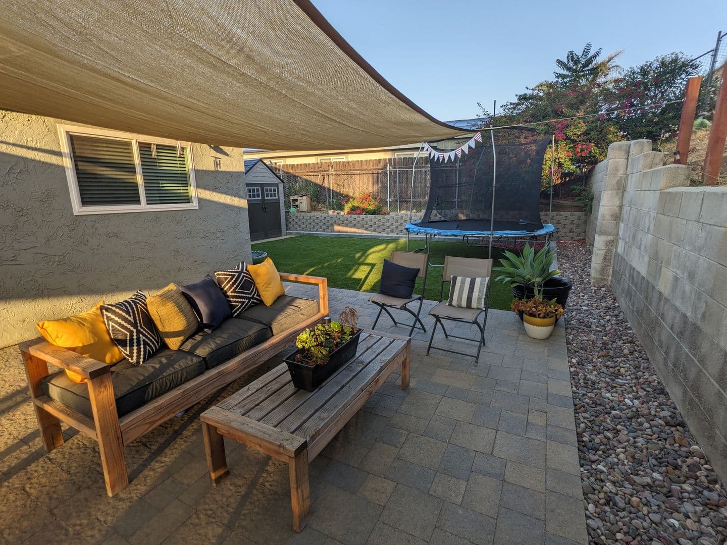 Poway House: 13964 Sam O Reno Road