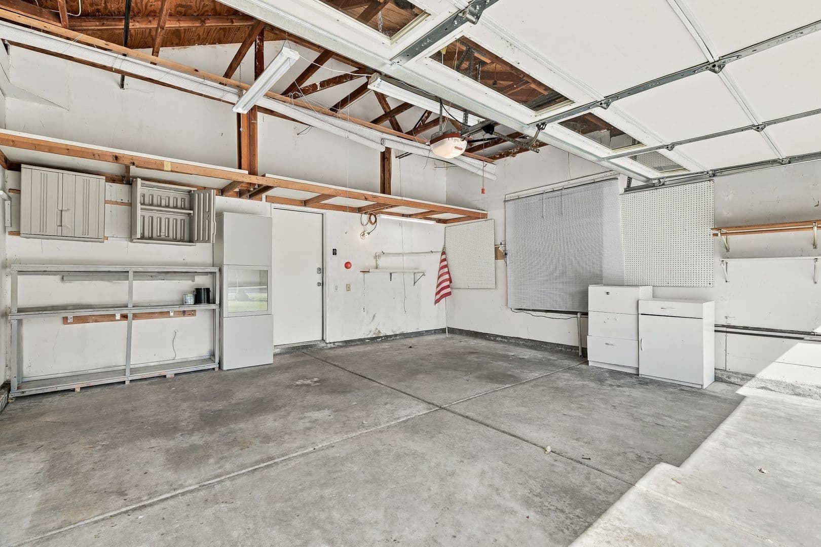 Vista House: 1086 Almeria Ct