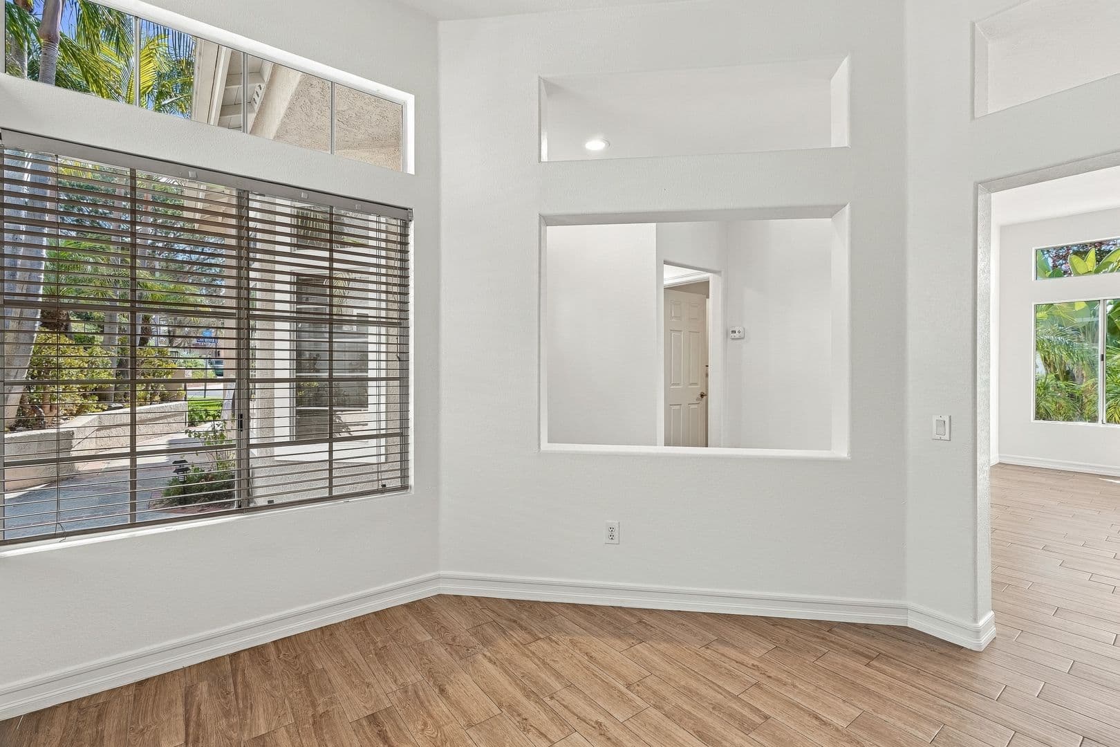 Vista House: 1086 Almeria Ct
