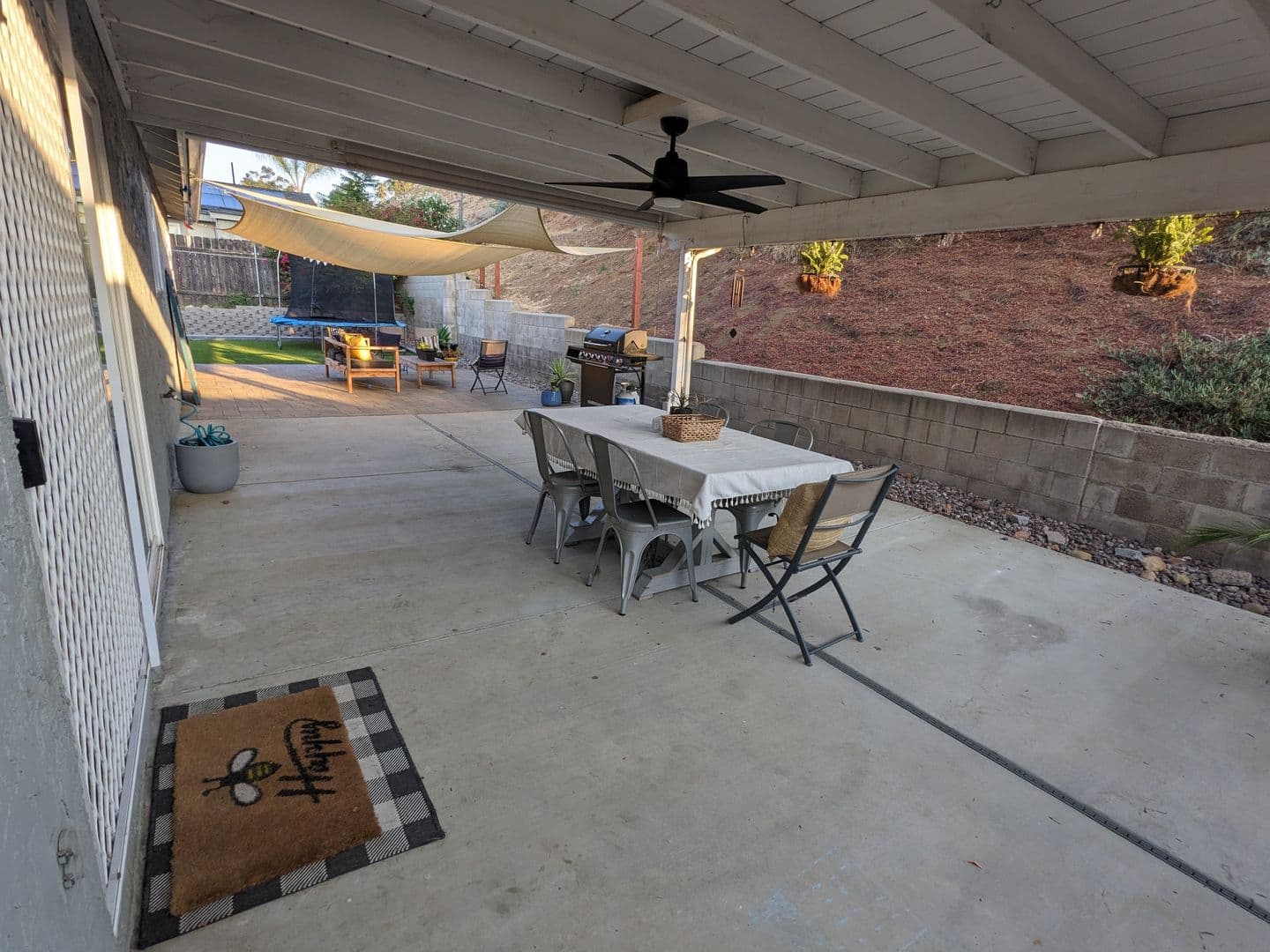 Poway House: 13964 Sam O Reno Road