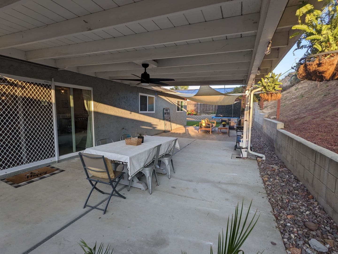 Poway House: 13964 Sam O Reno Road