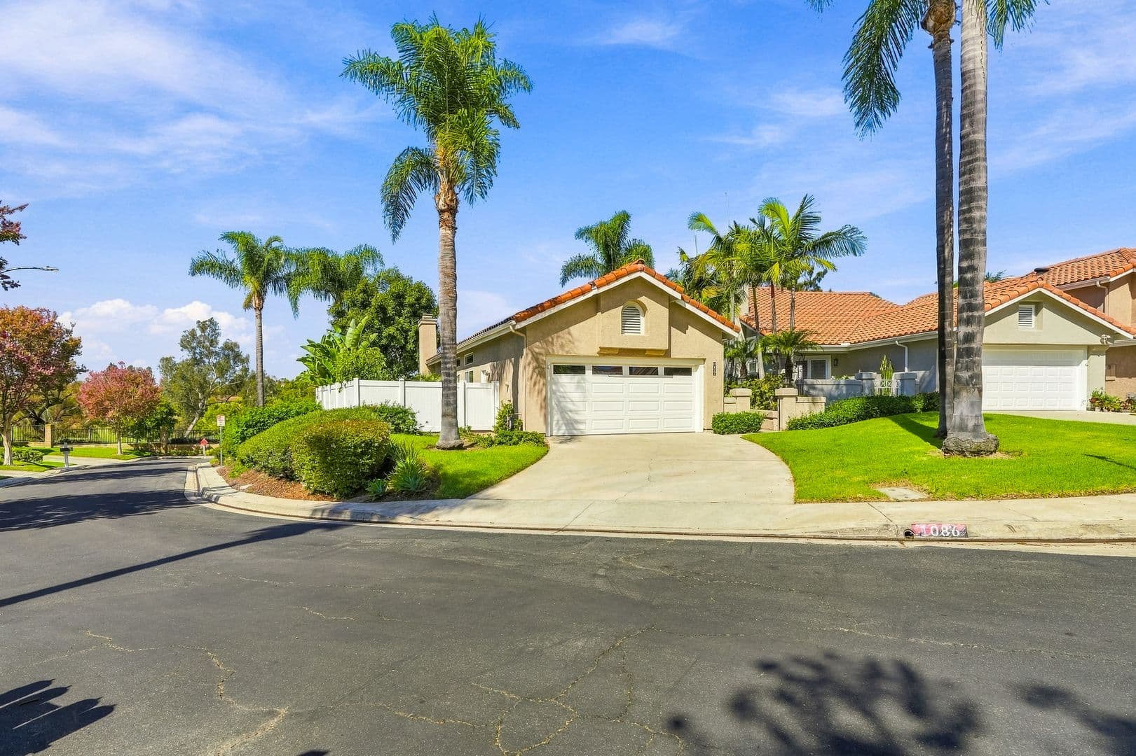 Vista House: 1086 Almeria Ct