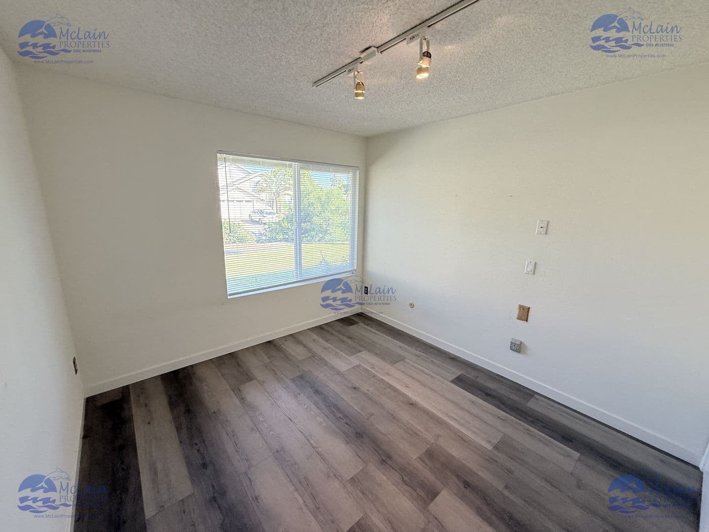 Carlsbad House: 7821 Quebrada Cir