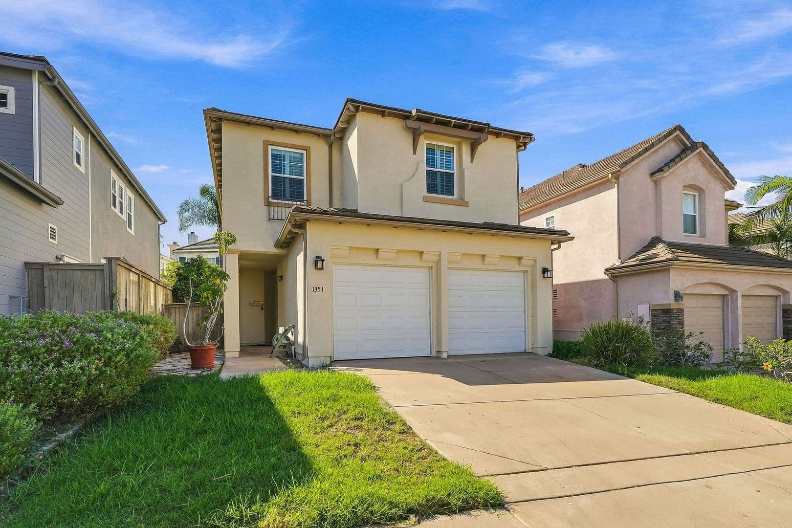 Oceanside House: 1351 Enchante Way